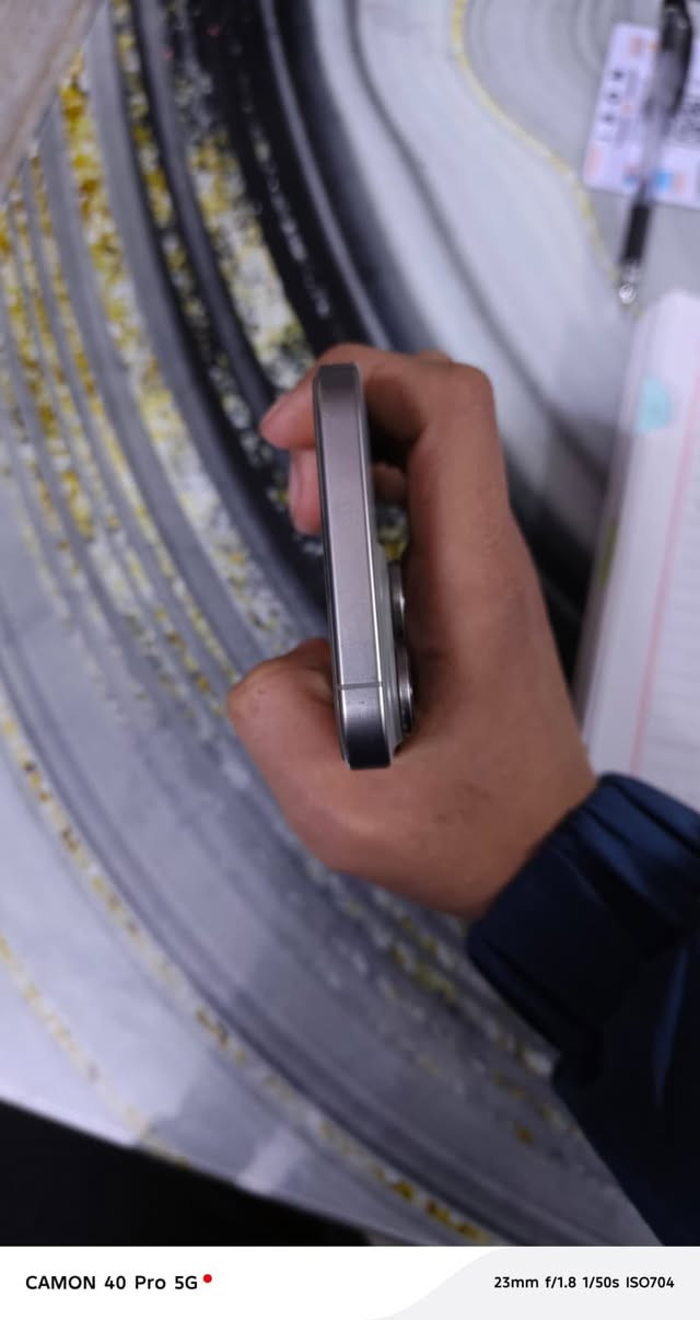 السلام عليكم ايفون 15 برو ماكس ذاكره 256 بطاريه 91 عربي شرق اوسط موجود بس الكارتونه مالته نظيف بمعنى الكلمة ما بي اي مشاكل فقط مبدل شورت الشحن السعر 975الف وبي مجال للطيبين ***********
