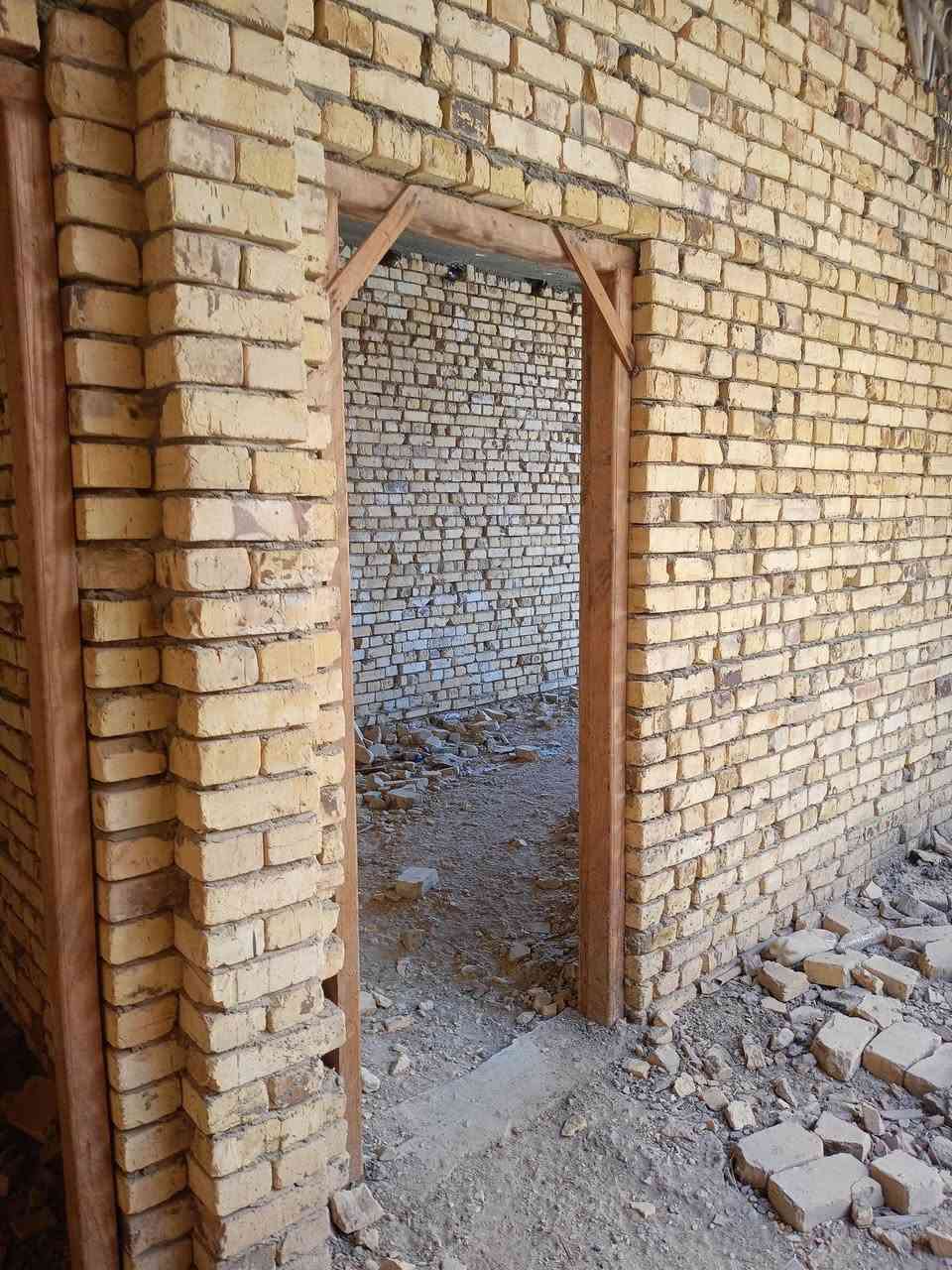 هيكل زراعي للبيع مساحة 200متر ثالث بيت عن الشارع العام يتكون من غرفتين وديوانية ومطبخ وصالة ومنور وحمام داخلي ناحية سديناوية نهايت السايدين السعر 80
للاستفسار ***********
