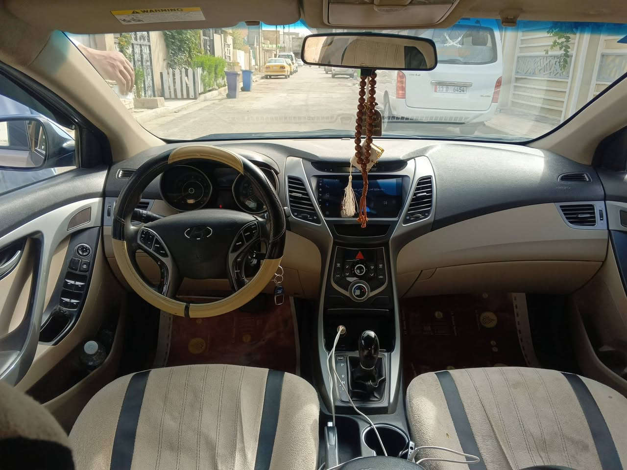 السلام عليكم النترا موديل 16 بغداد بسمي سنويه ورقام جدد انكليزي سنويه لل 31 السياره  جاهزه من كلشي كير مكينه تبريد صدر كهربائيات كله مكفول تخم تاير جديد شاده تدفئة شغاله حادثة قبق الجنطه ولبدنه بدون دواخل كلها ليبل واحد عده قبق الجنطه مبدل اصلي ونفس الون بيها قطع كلير ابيع حزام عندي البابين عكس السائق شويه بيهن جراد وعندي يم الحافه مال جامه الخلفي بالقماره منكد الصبغ عارضها 105 وبيها مجال أو مراوس حسب القناعه للاستفسار ***********
