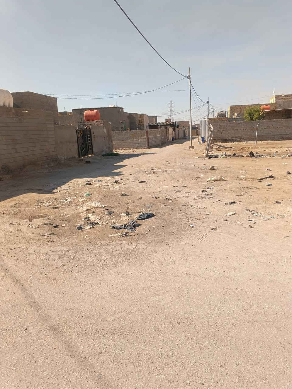 السلام عليكم يا رزاق العنوان ديوانيه
قطعه للبيع 300متر ركن عله تلث شوارع متفونه وكامله للبناء سند 25بسم المشتري مجمع سيد مكي خلف عمارات الزيتون *********** بيع مستعجل ب 22 بها مجال بسيط العنوان ديوانيه الوجهيه 14 والنزال 21
