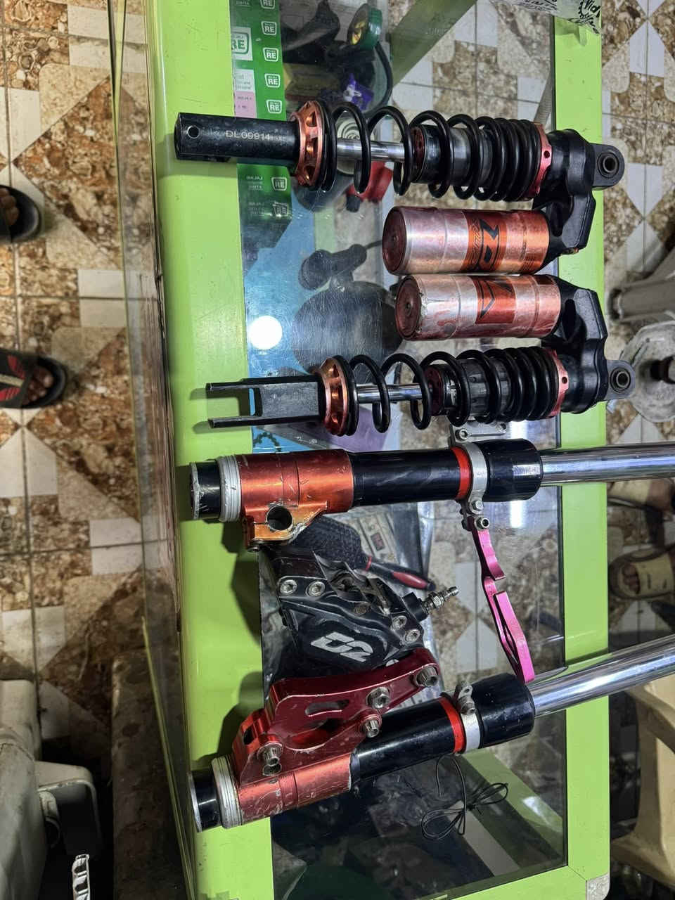 سلام عليكم سكنس عام
صدر امامي + خلفي +فج وقفايص وملقط اصليات سعر قفل ٢٠٠ مكاني بابل الاسكنديه ***********
