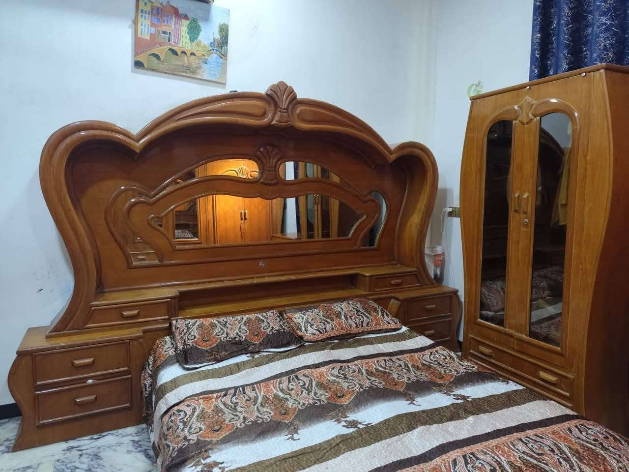 السلام عليكم
للبيع شغل صاج درجة اولى موديل التاج 
كنتور ٦ ابواب طابقين نظيفة جدا 
مكانها الحلة
السعر مليون و ١٠٠


**إذا كنت صاحب هذا الإعلان وتريد حذفه لأي سبب، رجاءا أرسل رسالة إلى الدعم الفني**