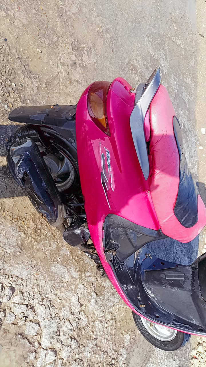 السلام عليكم ورحمة الله وبركاته
دراجه فراشه للبيع مكينة مامفتوحه الدراجة نضيفه شوفت عينك السعر 400 وبيهه مجال قليل المكان الديوانية قرب الجدارية الشراي يدخل خاص الاتصال ***********
