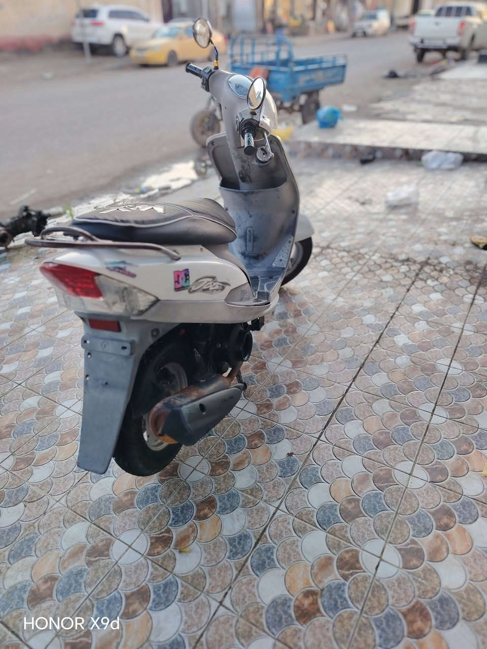 #ماكس منغولي مفتوح ولفات فقط دراجه بلاديه كلها شغل نكره سلف وكله كهربائيات كله شغله كلوبات لايت أمامي بك لايت كفر بلادي ونعومة فول شلعه ومشي شرط شك الكاع 
سعر 500 وبيها مجال *********** مكاني ناصرية مركز
