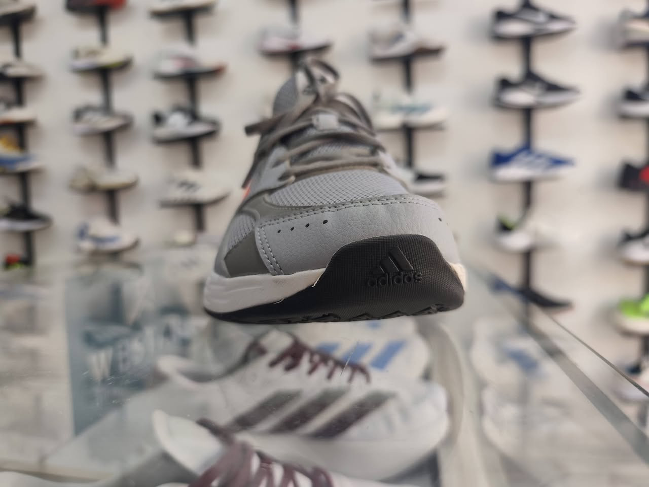 Adidas Response 
لايك وتعليق عالمنشور بيصلك تفاصيل


**إذا كنت صاحب هذا الإعلان وتريد حذفه لأي سبب، رجاءا أرسل رسالة إلى الدعم الفني**