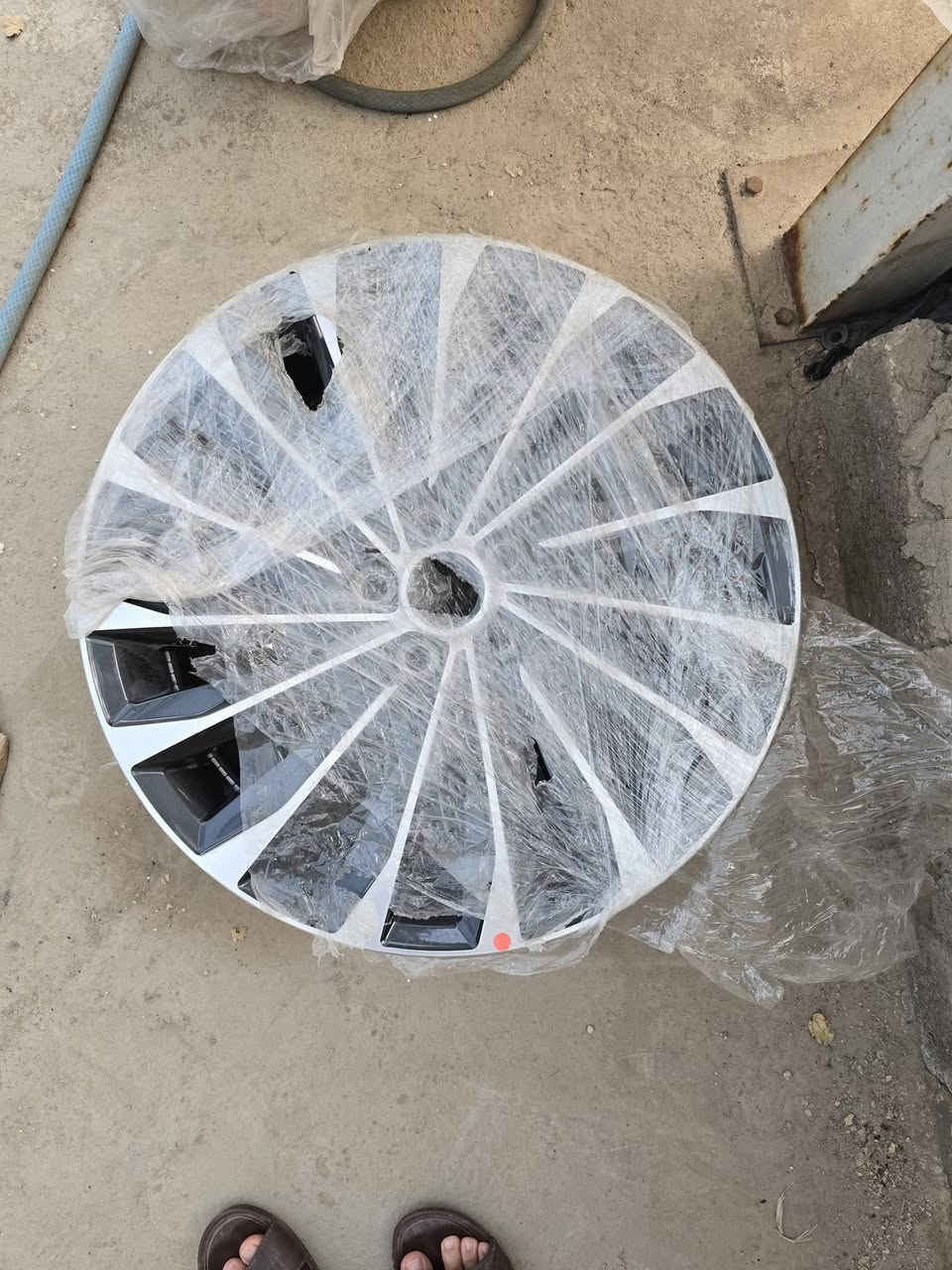 سلام عليكم قطع غيار بلسايد 
شوية نواعم حبيت اعرضها الكم متوفرة عدنا 
ايرباك كامل مع الكبسولة زيرو وكالة 
🔴قبق مكينة 
🔴بكرة سبير 
🔴طوك جاملغ امامي 
🔴طوك جاملغ خلفي 
🔴ويل كالكراف 
🔴فسفورة بك لايت 
🔴دعاميات امامية وخلفية متوفرة 
🔴فسفورات دعامية امامية متوفرة 
🔴رادارات امامي وخلفية موديل ٢٤ و٢٥ 
🔴كامرة امامية متوفرة 
🔴قبق ولفات
🔴مبخرة 
🔴طاحونة 
🔴قبق تايم كيس
🔴داينمو 
🔴كومبريسر
🔴ولف حماوة 
🔴راديترات 
🔴قبق بانزين 
🔴كيلون جنطة شفط
🔴كيلون بنيد 
هواي بعد امور موجودة عندي للبلسايد 
بس حبيت اعرضلكم شكم شغلة منهن 
الي يحتاج اي شي للبلسايد يتواصل وياية وبيه خير ويتدلل 
مكاني حلة شارع ابو خمره 
تحياتي للجميع 🌷
***********
