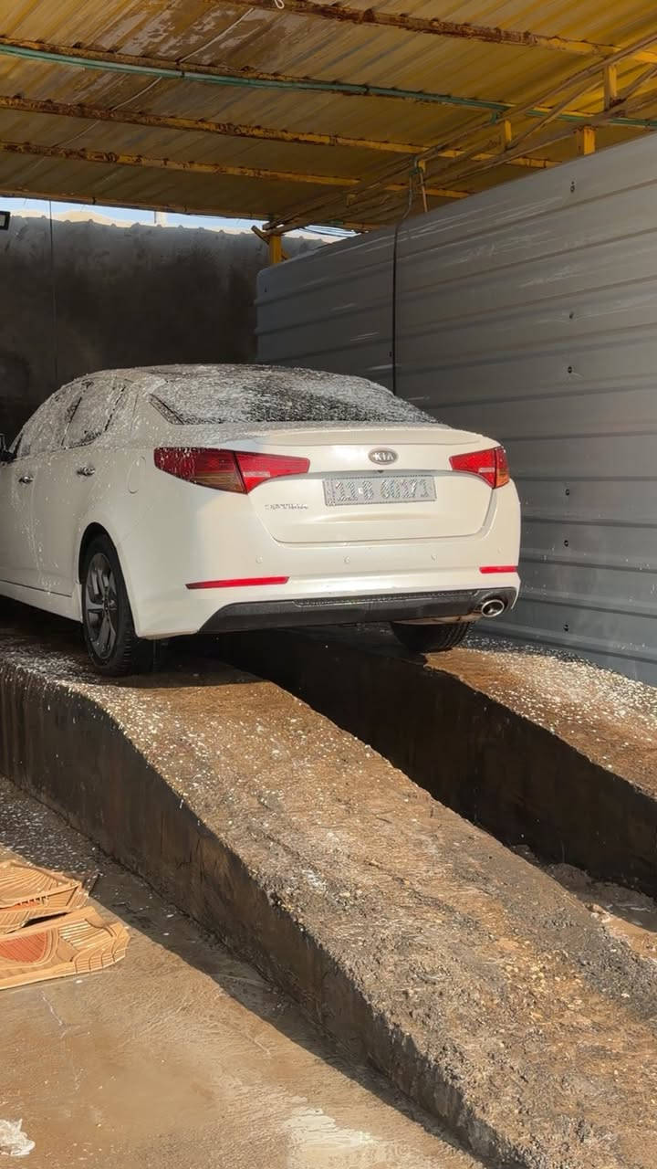 اوبتيما للبيع 2011رقم بغداد مشروع وطني باسمي تحويل مباشر سيارة جاهزه مكينه وكير خير من الله دوشمه جلد شاشه السياره بانوراما السعر 118وبيه مجال حق الجيه ***********
