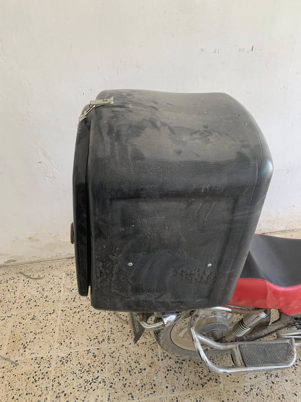 صندوك توصيل جديد مستخدم ٣ ايام للبيع السعر ٣٥ الف ***********
