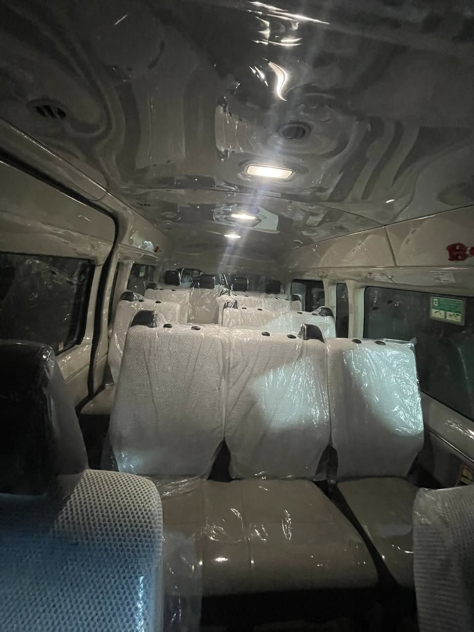 يالله السلام عليكم ورحمة الله وبركاته هايسا بوز موديل 2026 زيرو بيه ضمان الشركة السياره دوشمه عام دروع امامي خلفي مراوح إضافيه مال تبريد مكان السياره بغداد المحموديه السعر ٥١٠$وبيه مجال قليل ***********
