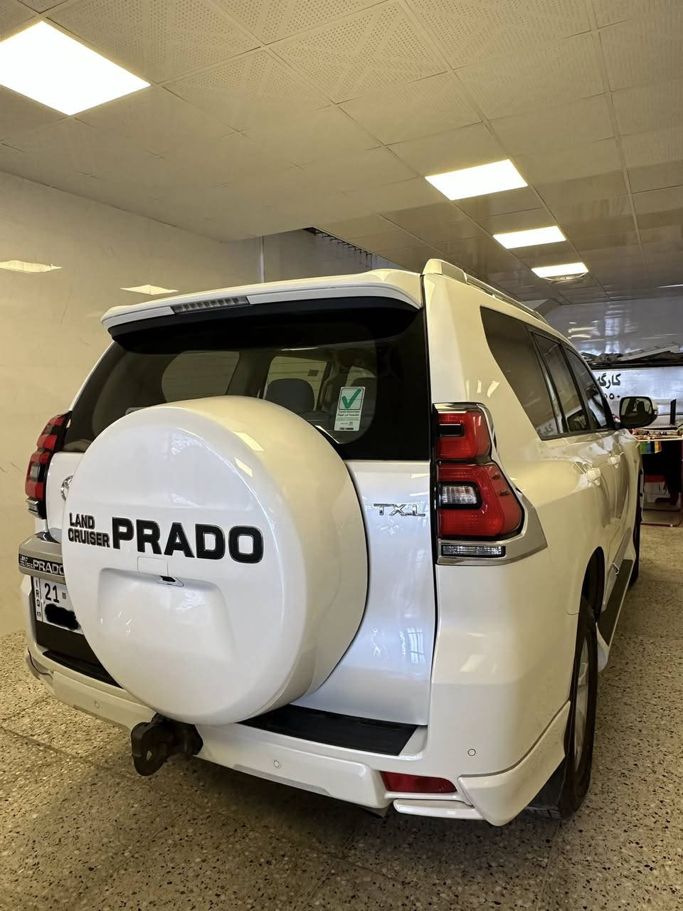 پرادو 2022 للبيع نقد فقط
مواصفات TXL 
السيارة بحالة الوكالة مكفوله من كلشي لا صبغ لا تبديل لا تعديل لا شخط 
ماشية 61 الف حقيقي 
محرك وگير وحدايدة وتخم تاير دنلوب جديد ترايها مال زيرو 
رقم سليمانية الدولي تحويل بنفس اليوم 
العنوان سليمانية 📍
السعر 435 ومجال حگ الجية 
للأستفسار اتصل ***********
