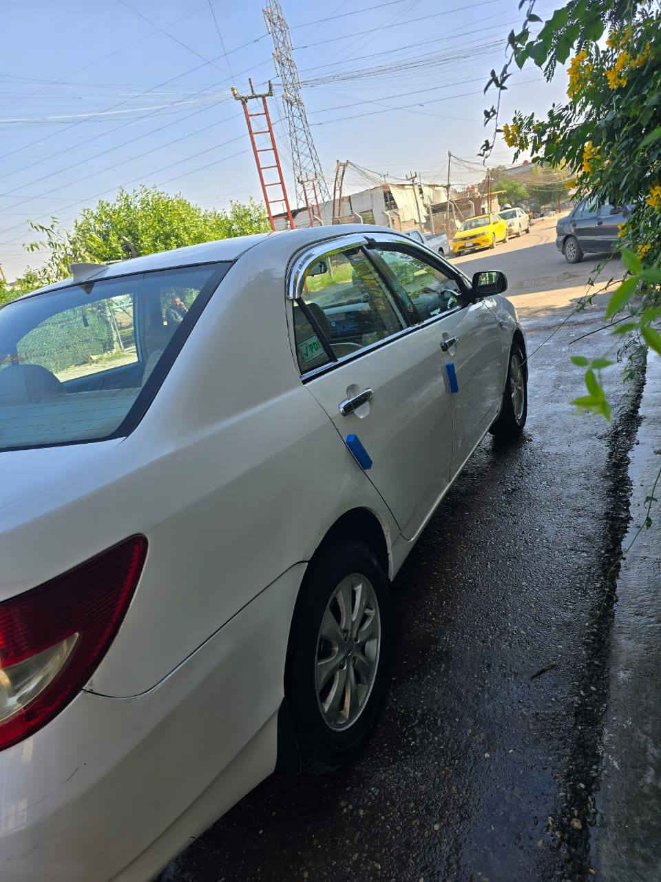 السلام عليكم سيارة بي واي دي f3  مديل 2013 بيضة رقم بغداد الإنكليزي سيارة كاملة مابيه اي شي صدر امامي خلفي جديد كير محرك مكفولات تبريد تدفئة بيهة جاملغ امامي وخلفي جهة السايق للاستفسار *********** السعر 58 وبيهة مجال
