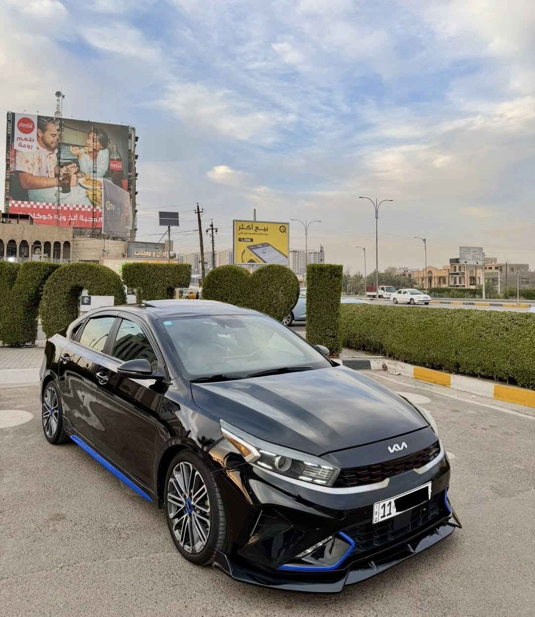 فورتي GT 
موديل 2022 رقم بغداد سنويه وهزه جديد 
وارد امريكي حادث 3 مكانات صبغ 
ايرباك دركه وراجع سستم 
ماشيه 49
فول 1/1
فتحه سقف 
بصمه 
شاشا كبيره كار بلي 
كامرا خلفيه 
كشنات جلد كهرباء مختمه GT
كشنات تبريد تدفئه 
رادار امامي تفاعلي وخلفي وجانبي وقوف ذكي 
تحديد مسار 
قياده ذاتيه 
اوتو هولد 
هند بريك بصمه 
تحكم ستيرن فول 
شفتات بل ستيرن 
3 وضعيات قياده 
بكلايت لد 
لد بل ماصدات 
لد بل دعاميه 
ويل 18جبير كروم 
جنطه ذكيه 
شحن واير لس 
دشبول مختم لد تغير الوان GT
لد بل بيبان 
تشغيل عن بعد 
مكان السياره بغداد سيديه 
سعر 150 
***********
