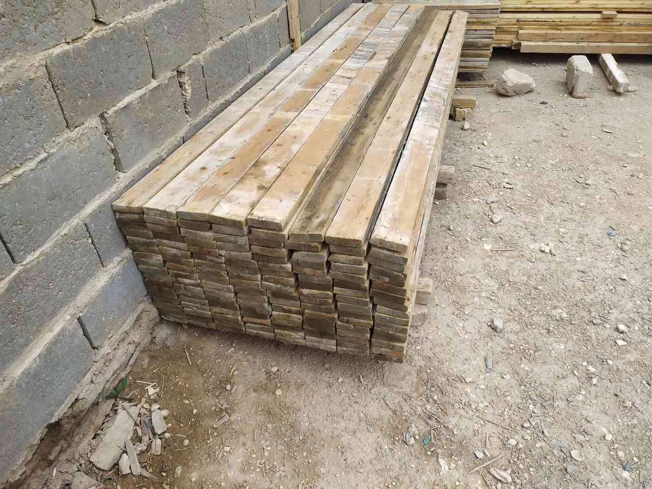 قالب خشب للبيع روسي تارس ٢٥ شغله وحده العدد ٩ مكعب المكان حله الاتصال  ***********
