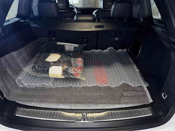 جيب  2024 اوفر لاند ضمان شركة هارلم خليجي
ماشيه  4  الف كيلو متر
بعدهة زيرو

 ***********هـ بغداد
