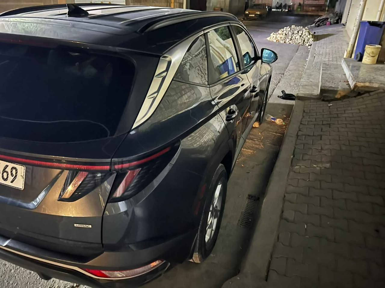 تالسلام عليكم 

توكسان ٢٠٢٢  امريكي 

ماشيه 82. الف

مكينه ٢٥٠٠

بصمه 

تدفئه بل كشنات 

كشن كهربائي 

فور ويل 

رارداد امامي 

رادار خلفي وجانبي 

تحكمات 

تشغيل على بعد

اربع انضمه قياده

اوتو هولد 

سايد بريك بصمه 

رقم بغداد   انكليزي 

مبدل بيها بنيد

***********
السعر 180$ بيهه مجال حك الجيه بغداد, العراق
