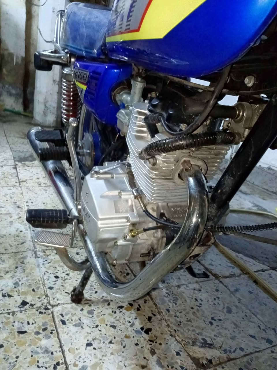 سلام عليكم دراجه ايراني سونك
خمسه كير دراجه خير من الله سعر 425 قفل قفل 
دراجه نضيفه تفاصل اكثر *********** وتساب Colombo, Sri Lanka
