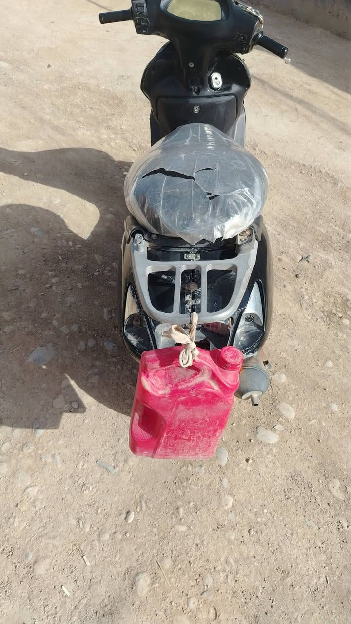 سلام عليكم درجه سبيسي
ماليزي شغاله نكره سلف هندر كهربيات شغاله مكنيه خير من الله  درجه نضيفه مذب عليها ربع سعرها 200وبيها مجال 
***********اتصل وبيك خير وتدلل
