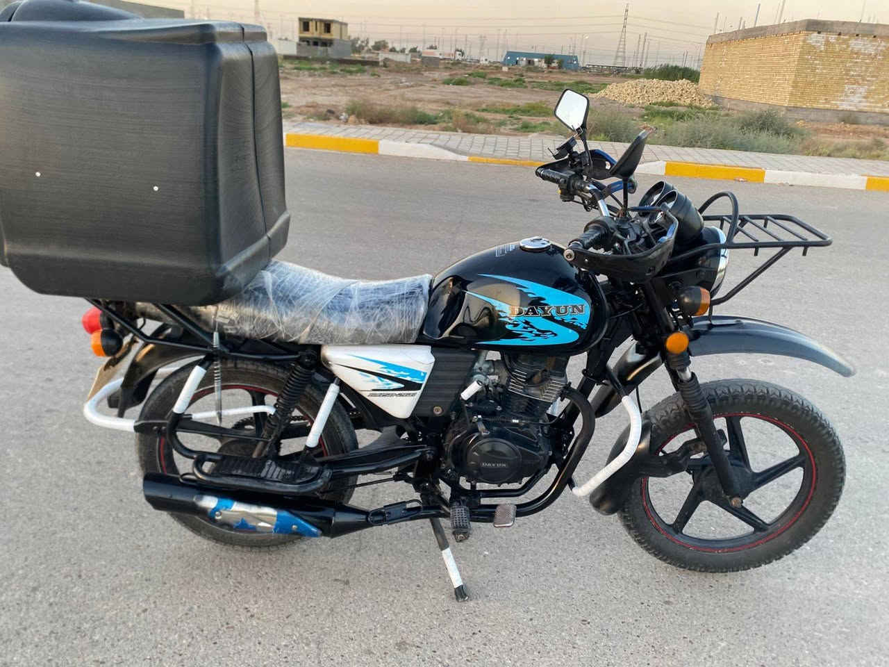 اسلام عليكم مكلف بنشر
دايوان 21 جبلي
جاهزه كل نقص ما بيها عده عدادات الرون ول سرعه
تايرات جديده
شاصي نضيف
مكينه مفتوحه
شوكت متجيها نكره سلف 
دراجه خير من الله ما ناقصها شي صارلها شهرين بل دلفري
دراجه معروضه ب مليون و 50 وبيها مجال
صويره ناحيه سيد شهداء
اوراق سكنر


**إذا كنت صاحب هذا الإعلان وتريد حذفه لأي سبب، رجاءا أرسل رسالة إلى الدعم الفني**