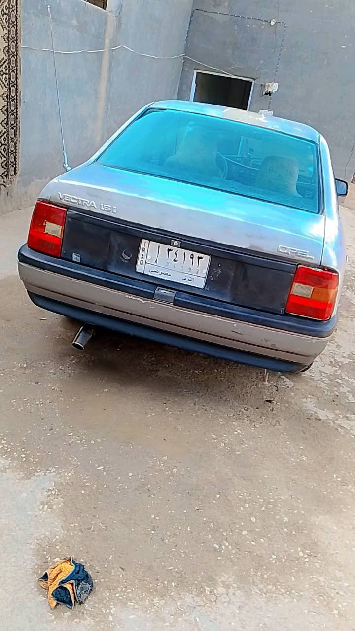 سياره اوبل فكترا مديل 1989 محرك 1600ccm مكفوله محرك حداديه تخم تاير سنويه لغايه 2026/11/7 رقم النجف خصوصي لون سياره رصاصي سياره مال جناي حلوه ونضيفه كدامك بلصوره  تفاصيل عل الخاص *********** موجود وستاب
