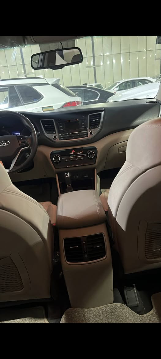 توسان خليجي موديل 2018 رقم بغداد سياره جديده ماشيه k103 مكفوله ماعده بنيد مبدل بلادي مال شركه المكان بغداد الكرخ 
الرقم *********** متواجد وساب
