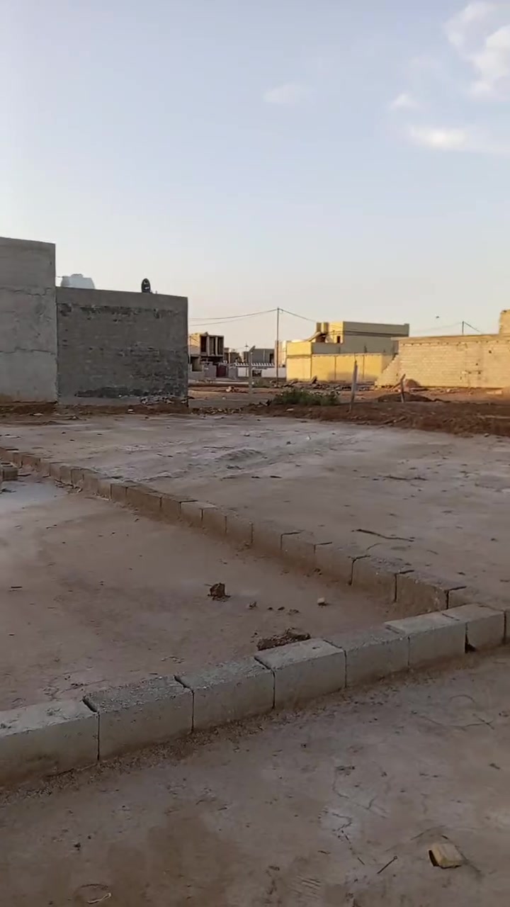 السعر مناسب جدا السعر 15 فقط
قطعة للبيع منطقه السياسين الزراعي قرب الحولي 
سند 25 مساحه 130 متر مسيجه الاستفسار مراجعة مكتب🏢 حاتم كريم ابو مصطفى وعلاء كريم او 
اتصال☎️ يتوفر واتساب 
***********
***********
