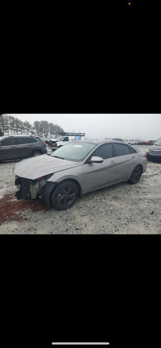 السلام عليكم 
هونداي النترا هايبرد مواصفات بلو بصمه شاشه كار بلي تحكم ستيرن رادارات امامي خلفي جانبي مثبت سرعه مثبت مسار موديل 23 
محرك 1600
صور الحادث موجودة كدامكم الدعامية مبدلة والبنيد بي كارت بسيط يعني ضربتها كلش حلوه
ماشية 37 ميل
رايدها ب160 للبيع او المراوس باعلى 
شعندك نزل بالتعليقات
رقمي ***********
