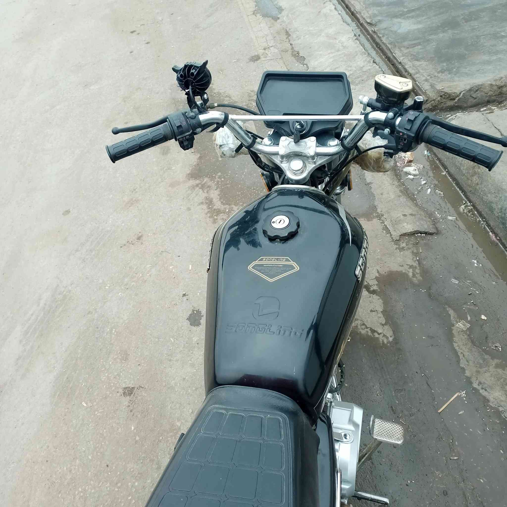 سيفان 24 كير ومحرك مكفولات كهربائيات كولها شغاله اوراق كامله سرعه ونشاطه خير من الله مكان ديالى بلدروز السعر625 بي مجال
 اتصل ***********
