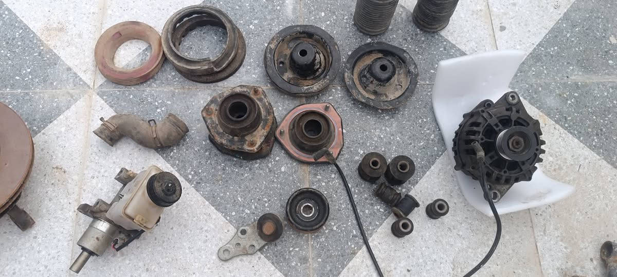 غراض اوبترا اصلية تفصيخ
دكشن حار 15 الف
اسطاب اكسل امامي الزوج ب 25 الف
اسطاب اكسل خلفي كامل جهة اليمنى ب 15 الف
ربل دبل خلفي التخم ب 5 الاف
رباط خلفي  ب 10الاف 
ربل رباط خلفي  ب 10الاف
نفاضة سكائر كاملة ب 10الاف
حساس كرنك ب 5 الاف
حساس كام شفت  ب 5 الاف
 وجه دشبول  ب 5 الاف
ظفيرة كير اويترا اوتو  اصلي مال كصة ب 25 الف
ماطور جام ب 10الاف 
يدة ماسحة اصلي تفصيخ  ب  اثنين ب 10 الاف
كلوب سقف ب 5 الاف
يدة باب كنترول ب 5 الاف
جوزة سويج ب 10 الاف 
عمبار بريك ب 10

 عنواني البصرة  ***********
و الي ياخذهن شلعة السعر يختلف
