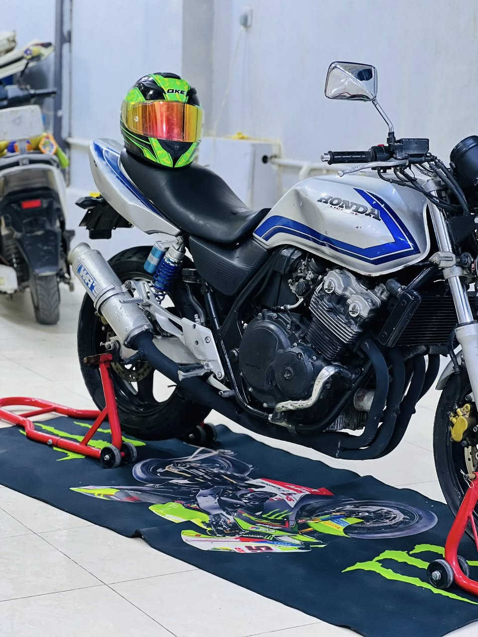 دراجه سيبي فور 400 تعليمي 8 ولف رقم او سنويه تحويل ثاني يوم محرك كفاله 
السعر 16 او بيها مجال 
مكاني انبار رمادي الملعب 
***********
