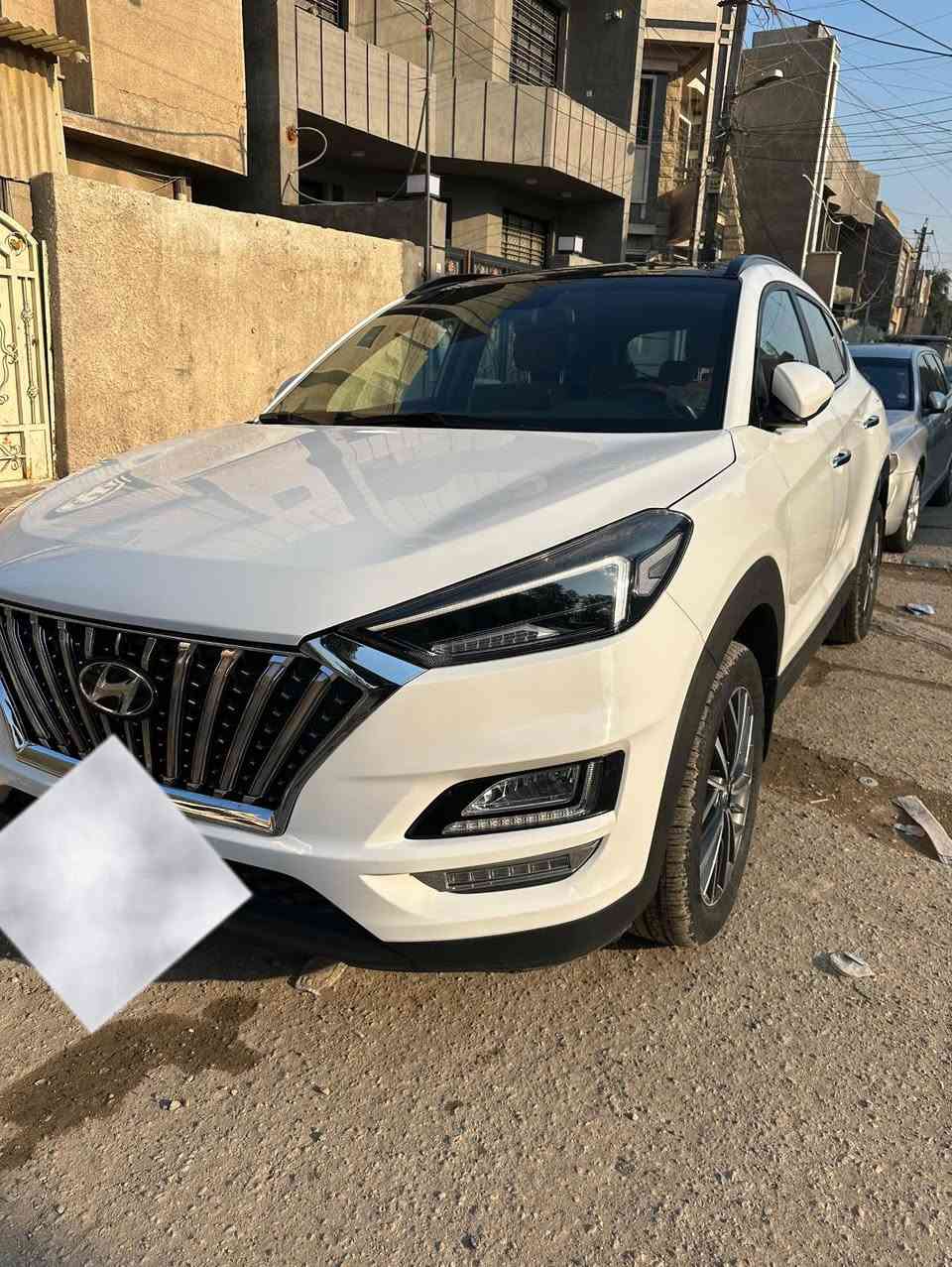 سلام عليكم توسان 2020 فول مواصفات خليجي الكاصد
ماشيه ٧٨ وقابل للزياده 
كشنات كهرباء وجلد
فتحة
بصمه 
ثلاث انضمه قياده 
شباك LED
لايت 5 عدسات يفتر مع الستيرن 
مكان السياره سيديه حي العلام 

السنويه لسنه 2031 
رقم بغداد الجديد الإنكليزي 
للاستفسار *********** واتساب

سعر البيع 190
