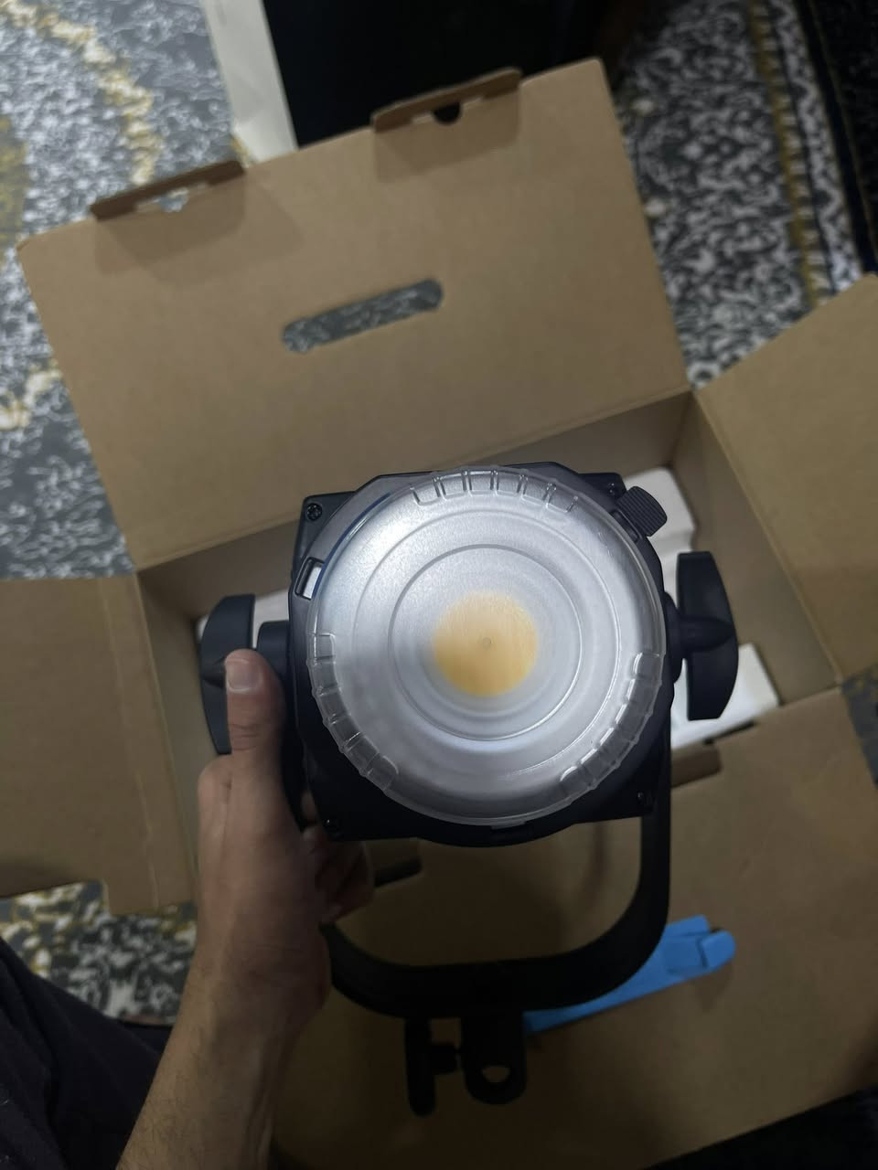 اضاءة NANLITE للبيع
Nanlite FS-150B
باي كلر ١٥٠ واط 
غير مستخدمة مع ضمان الوكالة (قرطاج)
مع كل الملحقات الخاصة بيها 
السعر 265 الف وبيها مجال 
يتوفر توصيل لكافة محافظات العراق
***********
