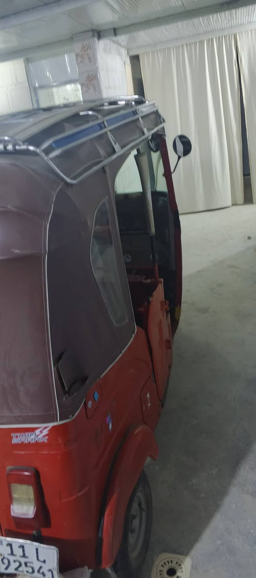 سلام عليكم تكتك للبيع الموديل 2021 مرقم تكتك حلوة مال شغل ما بيهة. ضربة قوية تكتك نضيفة تحول 
السعر. 9 مليون وبيهة مجال 
البكان الزعفرانية
***********
