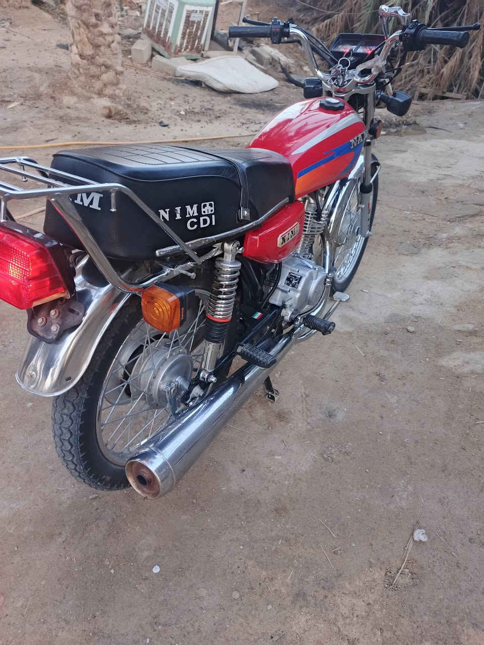 السلام عليكم دراجه للبيع نامه شبهه أصلي وراق سكنر مديل 25استخدام شخصي للاستفسار ***********6 مكان الدراجه الشطره
