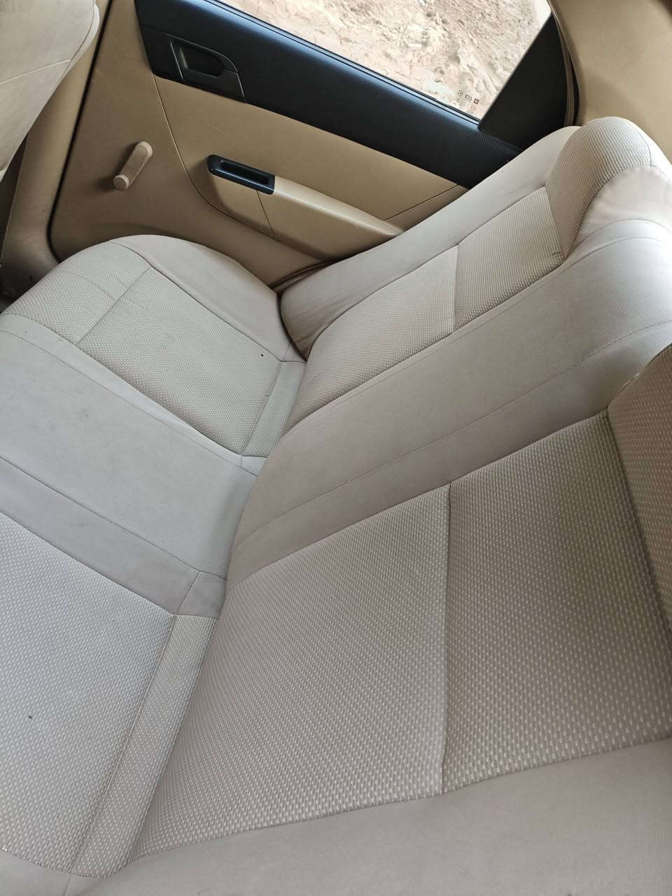 السلام عليكم افيو للبيع موديل 2010 سيارة جديدة خير من الله دبلات حدادية كلة جديد من البيت للدوام فقط لاتبديل ولا صبغ سنوية صاقطة 2019 مصفرة هيئة وغرامات رقم الماني عنوانهة ديوانية المركز *********** السعر 55 وبيهة مجال
