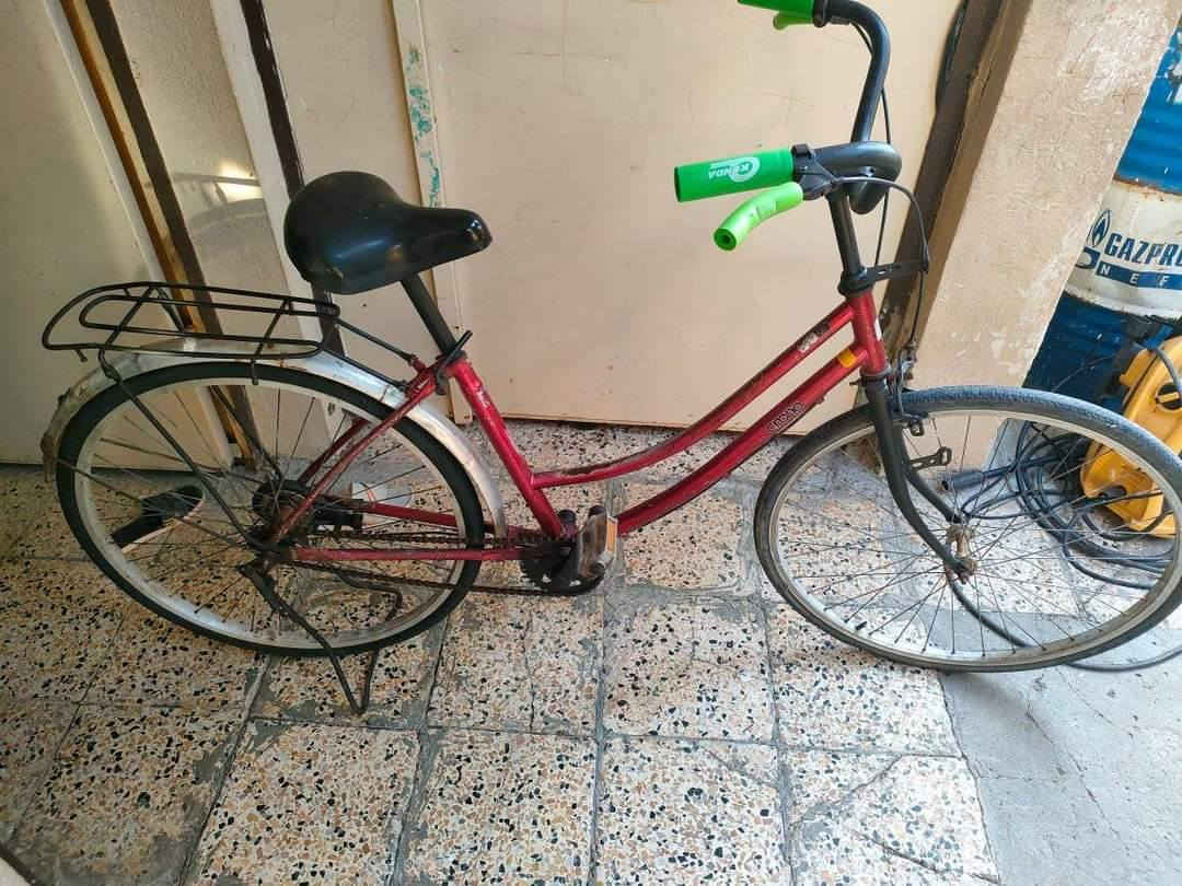 بايسكل عبدالحليم الحجم 26
شغال كامل السعر 40 وبي مجال قليل
الجانب الأيمن علما هاي الاسفنجات الخضر غير موجودات


**إذا كنت صاحب هذا الإعلان وتريد حذفه لأي سبب، رجاءا أرسل رسالة إلى الدعم الفني**