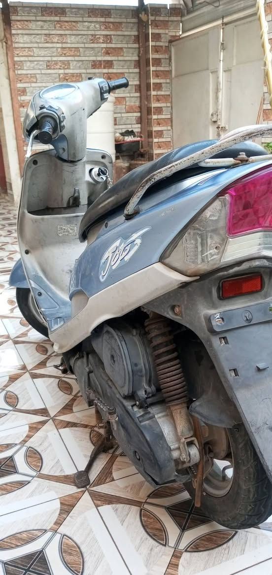 سلام عليكم دراجه ماكس منغولي للبيع ما صارله فتره من طالعه من المعرض وكامت عدي وجفتته ومكينته ناعمه نكره سلف تشتغل والكفرات مختمه دراجه نضيفه وبلاديه وماعايزه شي سعر 750 وبيه مجال شي بسيط هذا رقمي ***********
