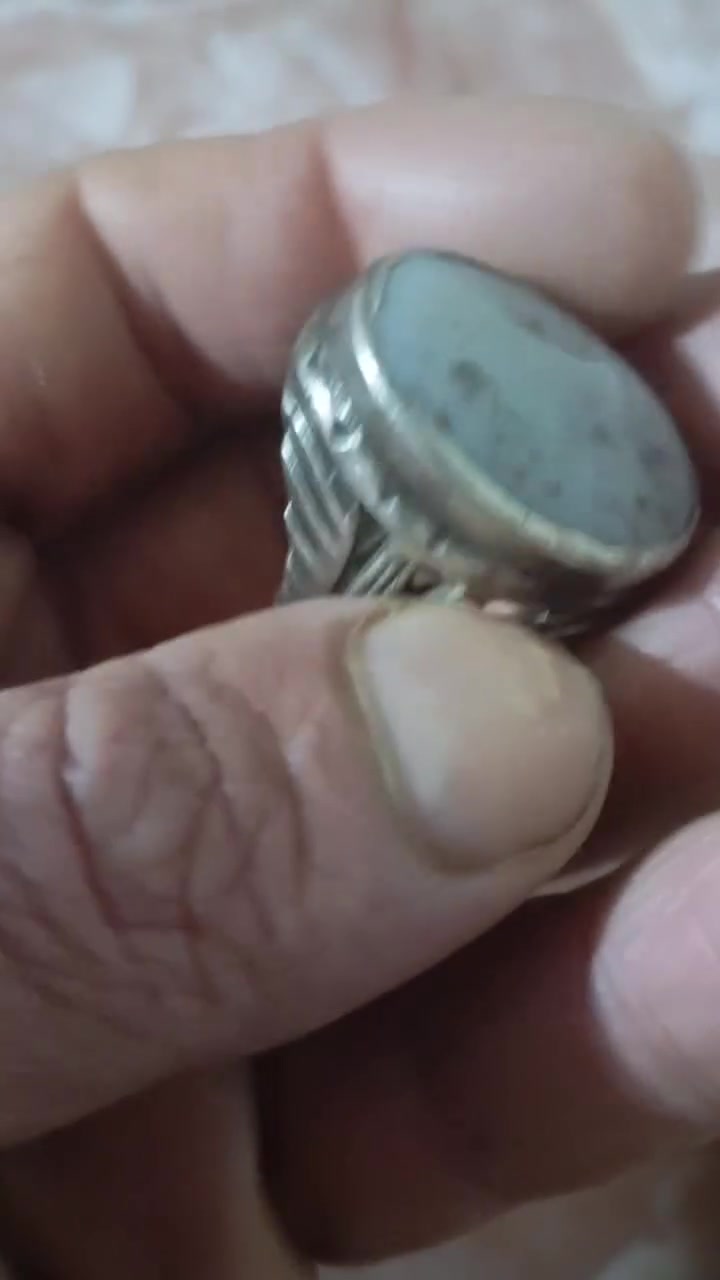 للمراؤس بمحابس 2قديم كلش
يوجد توصيل


**إذا كنت صاحب هذا الإعلان وتريد حذفه لأي سبب، رجاءا أرسل رسالة إلى الدعم الفني**