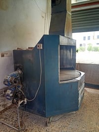 يوجد فرن دوار نفطي للخبز والصمون للبيع مع مدخنة وعجانة وتانكي الفرن شغ...