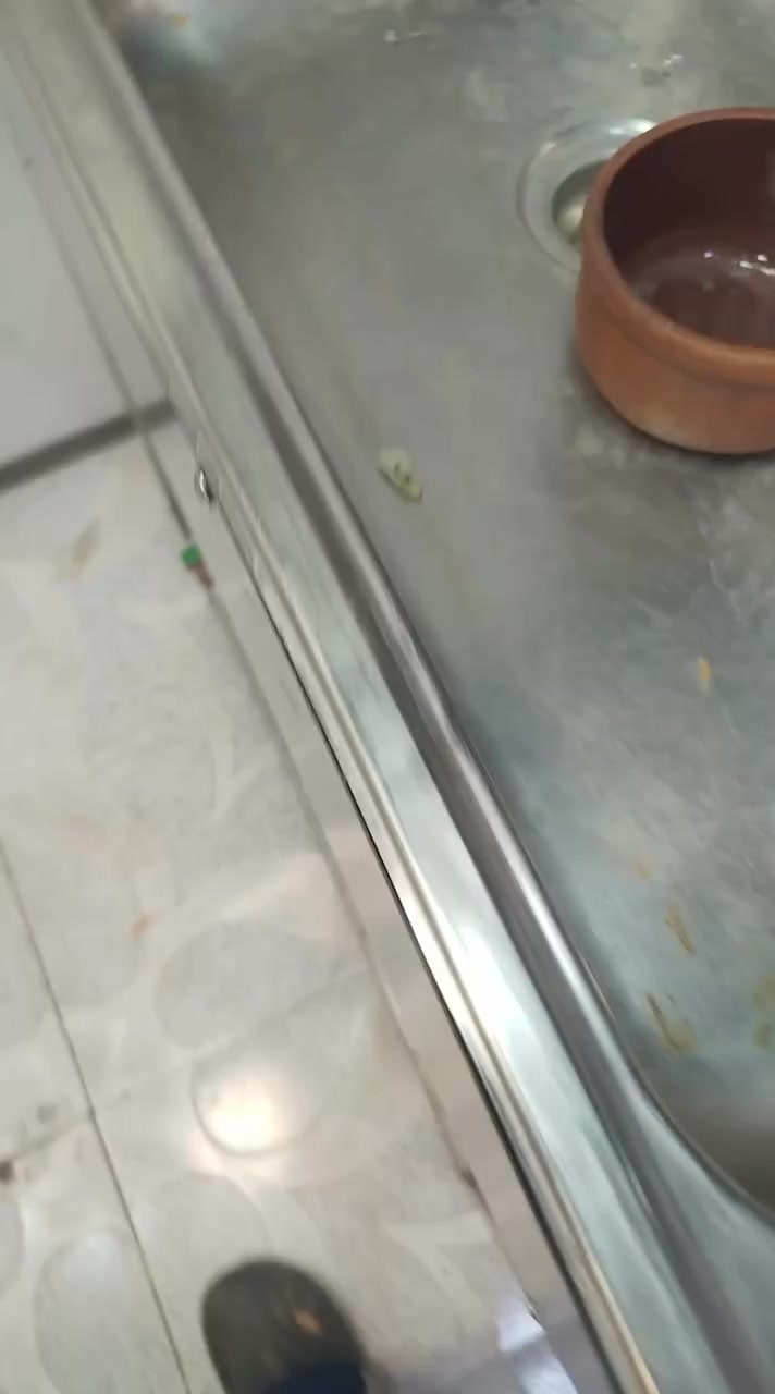 للبيع العنوان الدورة سوق الاثوريين 
***********
