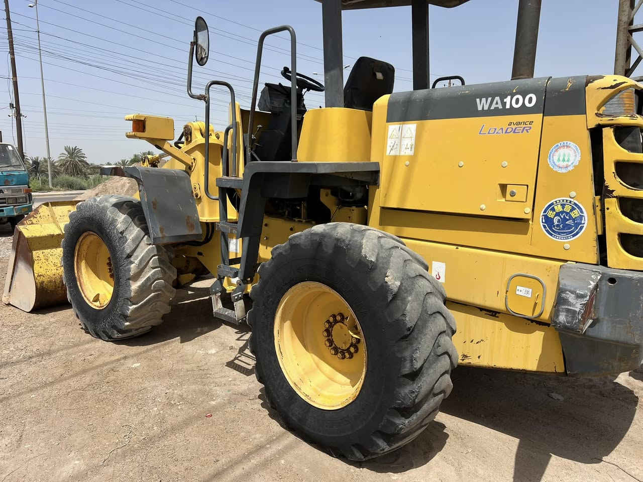 كوماتسو دبليو 100
4ساندر
موديل 17 منفيس
مامرقم
جاهزه من كلشي كير ومحرك مكفولات جاهزه للشغل 
بغداد المدائن 
***********
