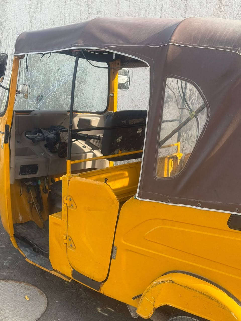 تكتك باجات رقم سنويه لاتبخير واتنقيص مكان بصره حي الحسين سعر 5 وأربع بيها مجال  ***********
