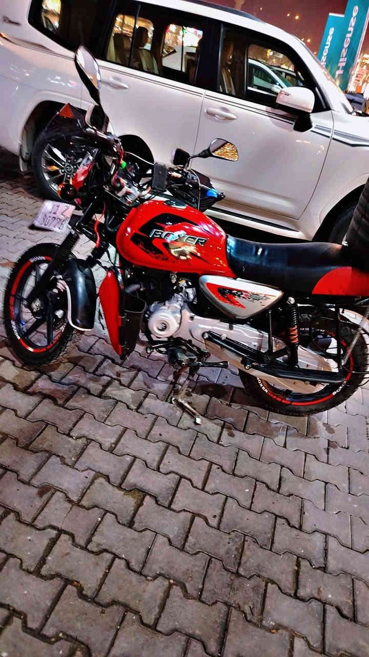 سلام عليكم بوكسر للبيع موديل 22 مرقم انكليزي رقمه حلو شلعه معدل تاكل الكاع مكينه لا تبخير لاتنقيص عليه جمبازيات لايت زنون اصلي سكن ازرق اشاير لد دبل اشاره درع جيوب مكاني بغداد حي الجامعه السعر خاص للاستفسار ‪***********‬‏ بياع شراي اعبر المنشور
