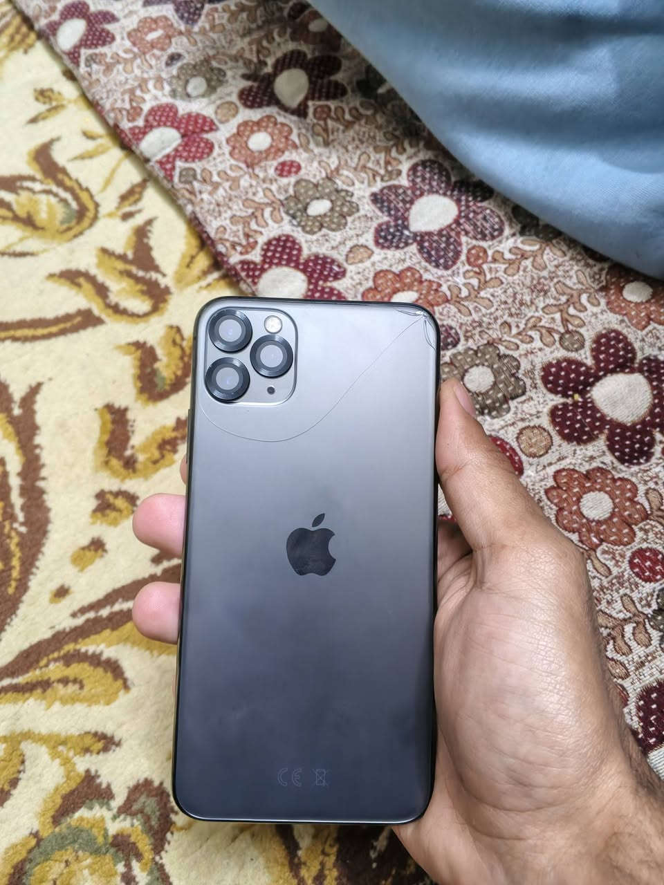 سلام عليكم .
للبيع ايفون 11 برو ماكس .

ذاكره 64 .

بطاريه بلاد 74 .

شاشه بلاد بيه كم شخط ميبين مو كسر .

فيس ايدي شغال .

فقط ضهر كسر بسيط 

سعر عل خاص .
مكاني كركوك


**إذا كنت صاحب هذا الإعلان وتريد حذفه لأي سبب، رجاءا أرسل رسالة إلى الدعم الفني**