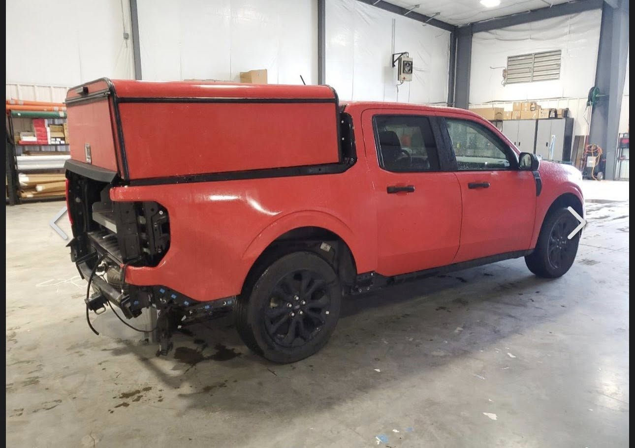 السلام عليكم
فورد مافرك هايبرد موديل 2024 XLT ماشيه 18 الف ميل أبيع على وضعها الحادث كما موضح بالصور 
السيارة مغلفة PPF من امريكا 
مكان السيارة بغداد العامرية 
للاستفسار الاتصال 
***********
