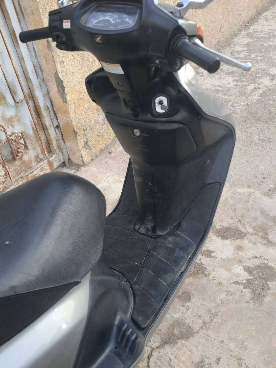 سبيسي رمبة للبيع كفالة عامة كفرات أصلية شغالة سلف هندر لون فيلي كهربائيات شغالة


**إذا كنت صاحب هذا الإعلان وتريد حذفه لأي سبب، رجاءا أرسل رسالة إلى الدعم الفني**