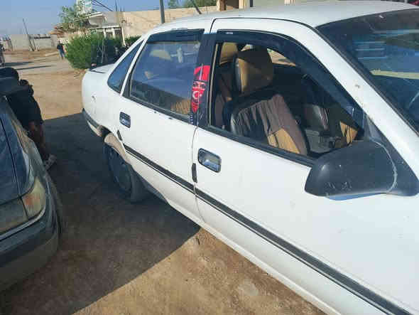 سلام عليكم فكترا 16موديل 92رقم الماني شعري موجود سياره مال جناي كابون موجود ***********
