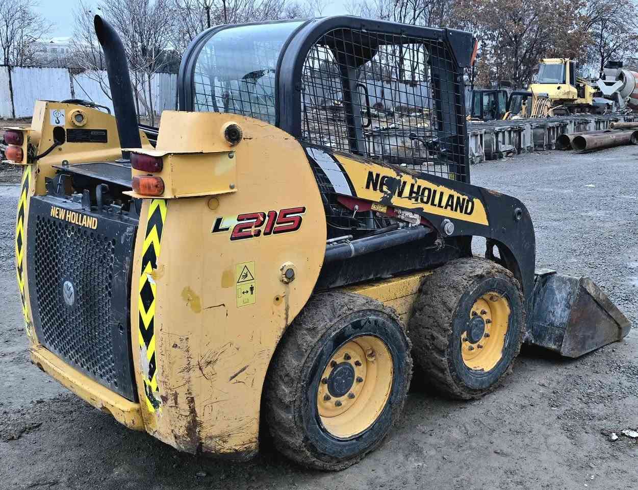 For sale  ‏ للبيع                                                                 
Hyundai HL 850 2013
Gehl 4640 2010
Liugong 365 2013 x 2 unites 
Liugong 365 2014 x 4 unites 
New Holland 2010 x 2 unites


**إذا كنت صاحب هذا الإعلان وتريد حذفه لأي سبب، رجاءا أرسل رسالة إلى الدعم الفني**