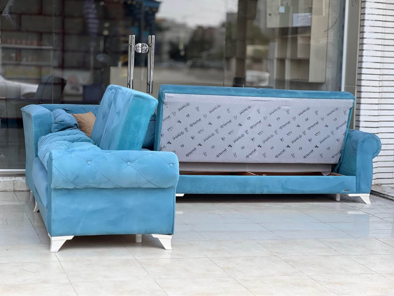 كورنر تركي سبورت نضافه 100/100 بهيكل بل كامل خشب زان بقمعد جدا مريح نضام سرير ضهر سلايت بقماش الكوباي   شامواه تصميم  مودرن    قيسات الكورنر 290cm/290cmوعندك جوكر متحرك  قياس ٨٠ تكدر تغيرالقياسات براحتك عنوانه اربيل زانكو ٩٩ قرب مطعم كص سنگر يوجد توصيل ل بغداد و باقي المحافظات  الأخرى ***********  واتساب فقط علي أربيل, العراق

