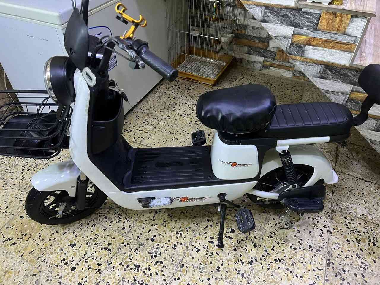 السلام عليكم دراجه شحن لبيع بحاله جديده اي نقص مابي شرط عله الفحص السعر 350 او بي مجال بسيط مكاني كربلاء كنطرت السلام رقمي ***********
