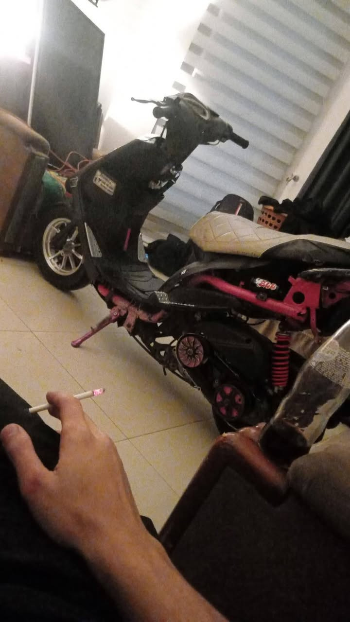 سلام عليكم عيد مبارك عدله للبيع
سعر مناسب دراجه مرتبه سعره ٣٢٠ قفل مكينه بلاد كاتم ممفتوحه
ويل مشيف رصاصي
تعلاكه رصاصي
سلف هندر ربع نكره
شلعه معدل خير من الله
عنوان حي عامل ***********
